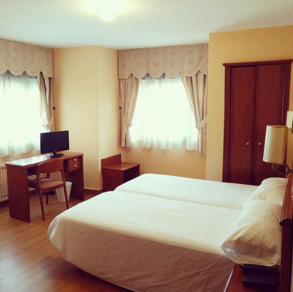 Hotel Maycar La Corogne Extérieur photo